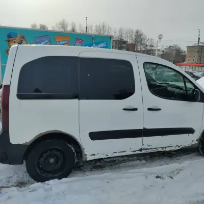 Автомобиль PEUGEOT PARTNER г/н Т967СР18, 2014 г.в.