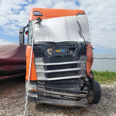 Седельный тягач после ДТП - SCANIA S4X200 S500, 2021 г.в.