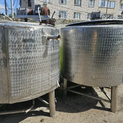 Емкости, резервуары (4 шт.) г. Казань