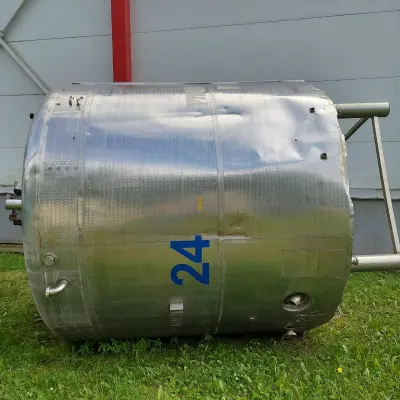 Резервуары универсальные б/у Я-1 ОСВ-10 - 2 шт