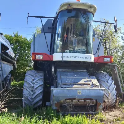 Зерноуборочный комбайн Вектор РСМ-101 1877УХ18, 2008 г.в.