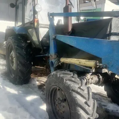 Фронтальный погрузчик на базе МТЗ-82 г/н18УЕ 0664, 2002 г.в.  и Прицеп тракторный 2ПТС4  Гос. № 0665УЕ18