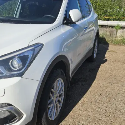 Автомобиль Hyundai Santa Fe,гос.№ Е 461 КУ, 2015 г.в.
