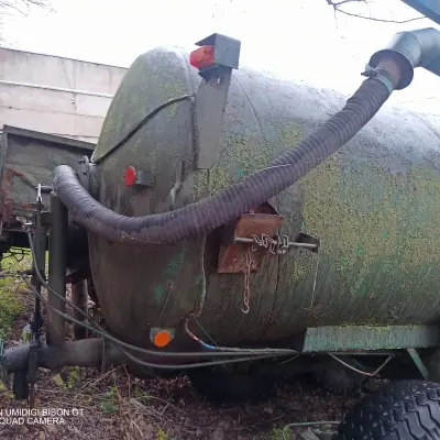 Прицеп разбрасыватель МЖТ-10, гос. № УХ330218, 1990 г.в.