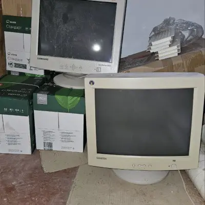 Оргтехника, утратившая потребительские свойства (мониторы)