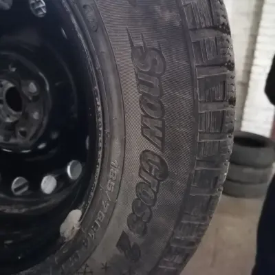 Зимние шины Cordiant Snow Cross 2 185/70 R14 92T б/к комплект 4 штуки