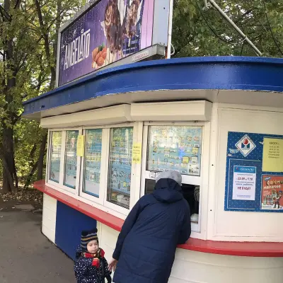 Киоск металлический «ИЖМОЛОКО» (УР.,г. Ижевск ул.Буммашевская, 66)