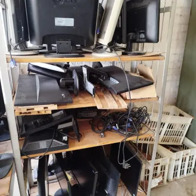 Оргтехника, утратившая потребительские свойства (мониторы)