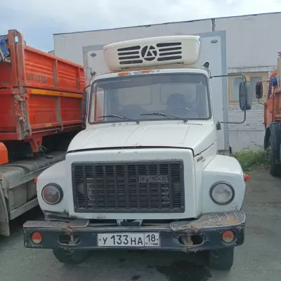 Грузовой автофургон изотермический 28181-00000-12 (ГАЗ), г/н У133НА18, 2006 г.в.