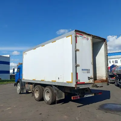 Грузовой фургон КАМАЗ-53215, г/н М825КР18, 2007 г.в.