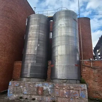 Нержавеющие ёмкости объемом 50 м3 - 2 шт.