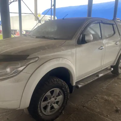 Автомобиль MITSUBISHI L200 2.4 г/н Н409ТР18, 2015 г.в.