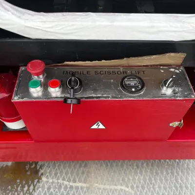 Подъемник самоходный электрический SPF1403