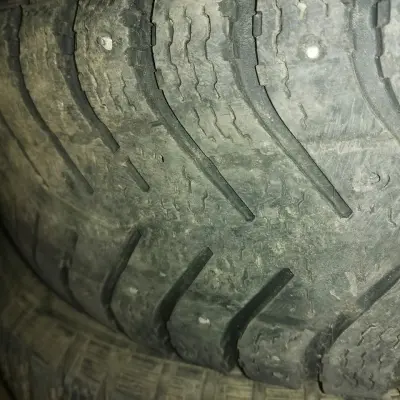 Зимние шины Cordiant Snow Cross 2 185/70 R14 92T б/к комплект 4 штуки
