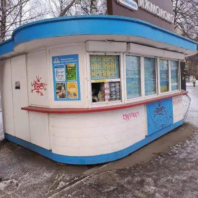 Киоск металлический «ИЖМОЛОКО» г. Ижевск ул. Молодежная 40