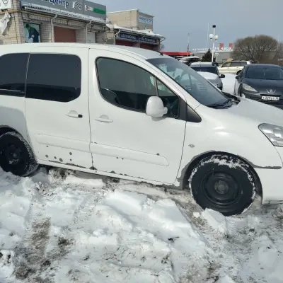 Автомобиль PEUGEOT PARTNER г/н Р760АР18, 2013