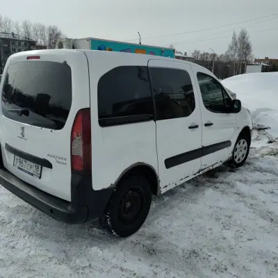 Автомобиль PEUGEOT PARTNER г/н Т967СР18, 2014 г.в.