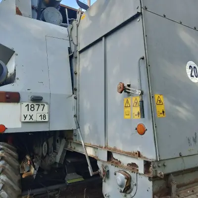 Зерноуборочный комбайн Вектор РСМ-101 1877УХ18, 2008 г.в.