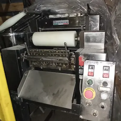 МАШИНА ДЛЯ ПРОИЗВОДСТВА ПЕЛЬМЕНЕЙ  D320 (Пельменный аппарат Dominioni D320)