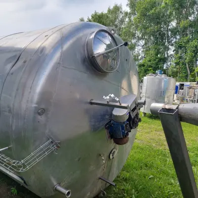 Резервуары универсальные б/у Я-1 ОСВ-10 - 2 шт