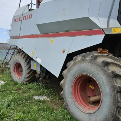 Зерноуборочный комбайн РСМ-101 Вектор, г/н 3377УС/18, 2008 г.в.