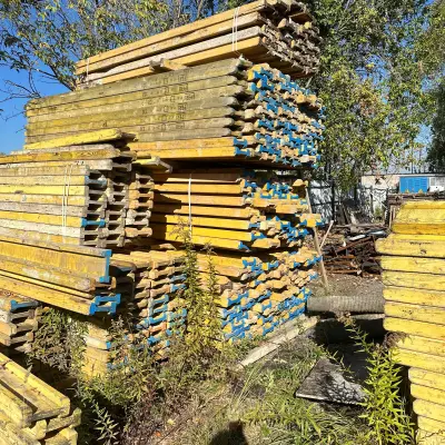 Двутавровая фанерно-деревянная балка опалубки перекрытий