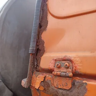 Автоцистерна на шасси КАМАЗ-565862, г/н А333РО/18, 2011 г.в.