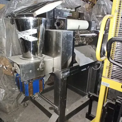 МАШИНА ДЛЯ ПРОИЗВОДСТВА ПЕЛЬМЕНЕЙ  D320 (Пельменный аппарат Dominioni D320)