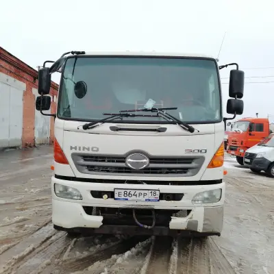 Автоцистерна 560334 на шасси HINO 500 г/н  Е864РР18, 2014 г.в.
