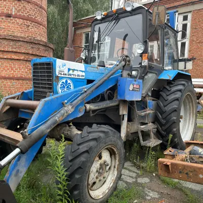 Экскаватор-погрузчик 