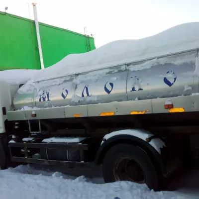 Автоцистерна модель 60337 на шасси HINO GH8JJTA-QHR  гос.№ О900ЕР/18, 2016 г.в.