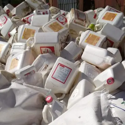 Канистры пластиковые, б/у