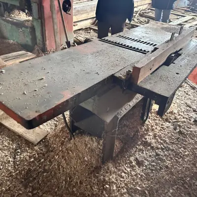 Деревообрабатывающий станок