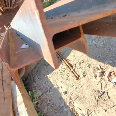 Балка двутавровая (лотом)