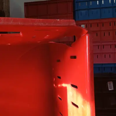Пластиковые ящики HDPE, с повреждениями