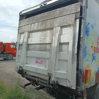 Грузовой автофургон изотермический 28181-00000-12 (ГАЗ), г/н У133НА18, 2006 г.в.