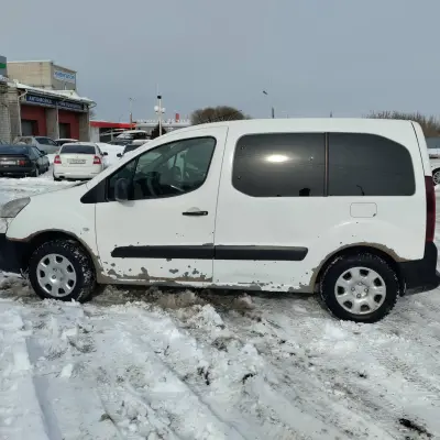 Автомобиль PEUGEOT PARTNER г/н Т967СР18, 2014 г.в.