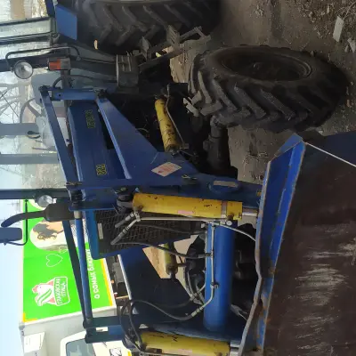 Фронтальный погрузчик на базе МТЗ-82 г/н18УЕ 0664, 2002 г.в.  и Прицеп тракторный 2ПТС4  Гос. № 0665УЕ18