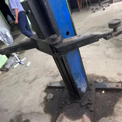 Подъемник автомобильный винтовой П180Д, 2000 г.в.