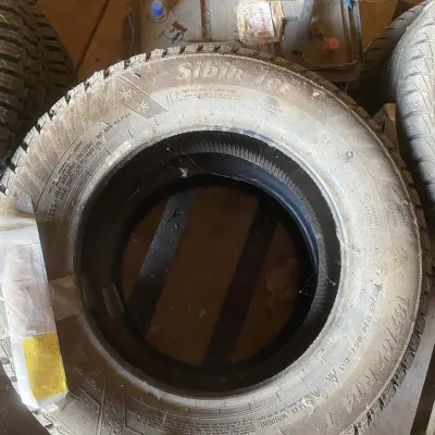 Автомобильные шины (с хранения)