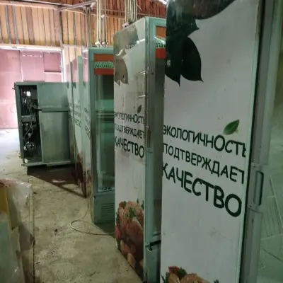 Холодильные витрины и  шкафы