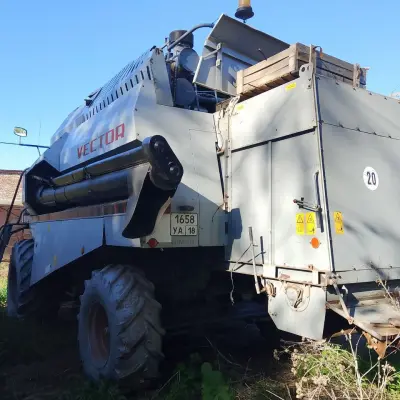 Зерноуборочный комбайн Вектор РСМ-101 1658УА18, 2008 г.в.