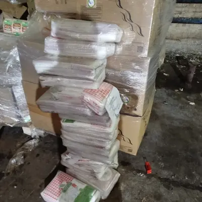 Лом пластиковый (плёнка ПВХ/ПЭ, пакет вакуумный, пакет дойпак, пакет ПВД, плёнка под запекание OSF. лоток под запайку и др. ) г. Глазов