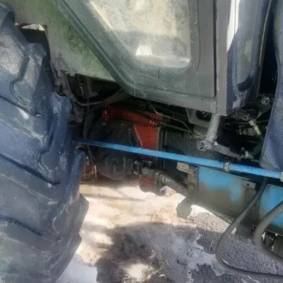 Фронтальный погрузчик на базе МТЗ-82 г/н18УЕ 0664, 2002 г.в.  и Прицеп тракторный 2ПТС4  Гос. № 0665УЕ18