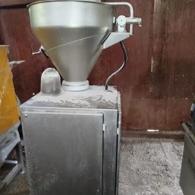 Машина вакуумная наполнительная прямой набивки и порционирования VEMAG HP10E, 2021 г.в.