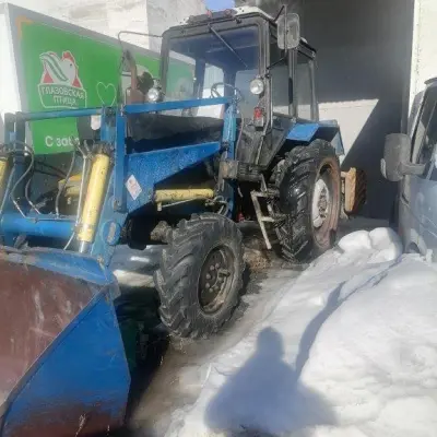 Фронтальный погрузчик на базе МТЗ-82 г/н18УЕ 0664, 2002 г.в.  и Прицеп тракторный 2ПТС4  Гос. № 0665УЕ18